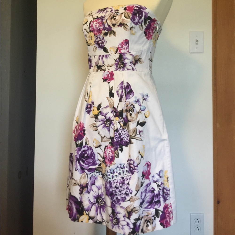 White House | Black Market Strapless Floral Dress